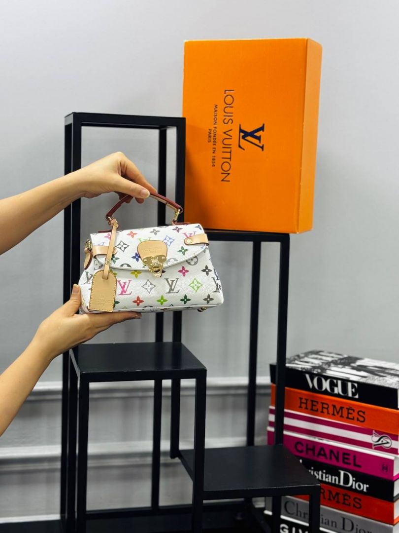 Louis Vuitton Mini Bags LV3248754